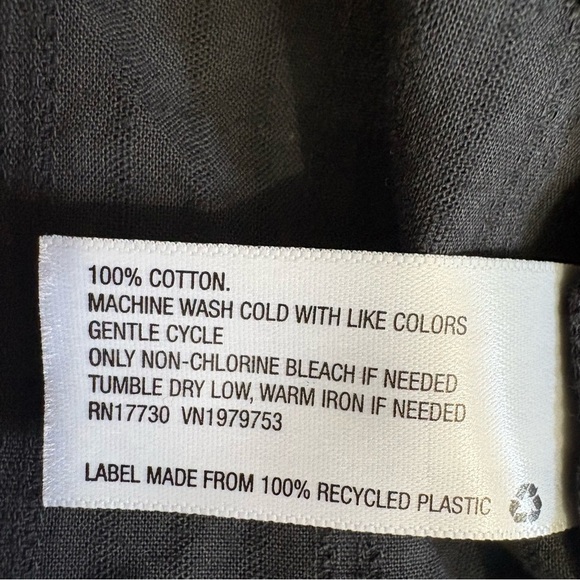 Universal Thread Gray Eyelet Ruffle Blouse Long Sleeve Sz M Boho Peasant Cotton - Picture 9 of 9